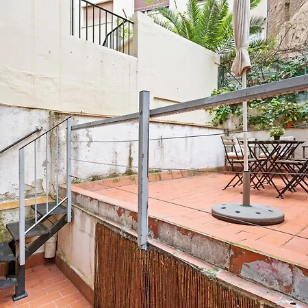 Flateli Poble Sec Apartment